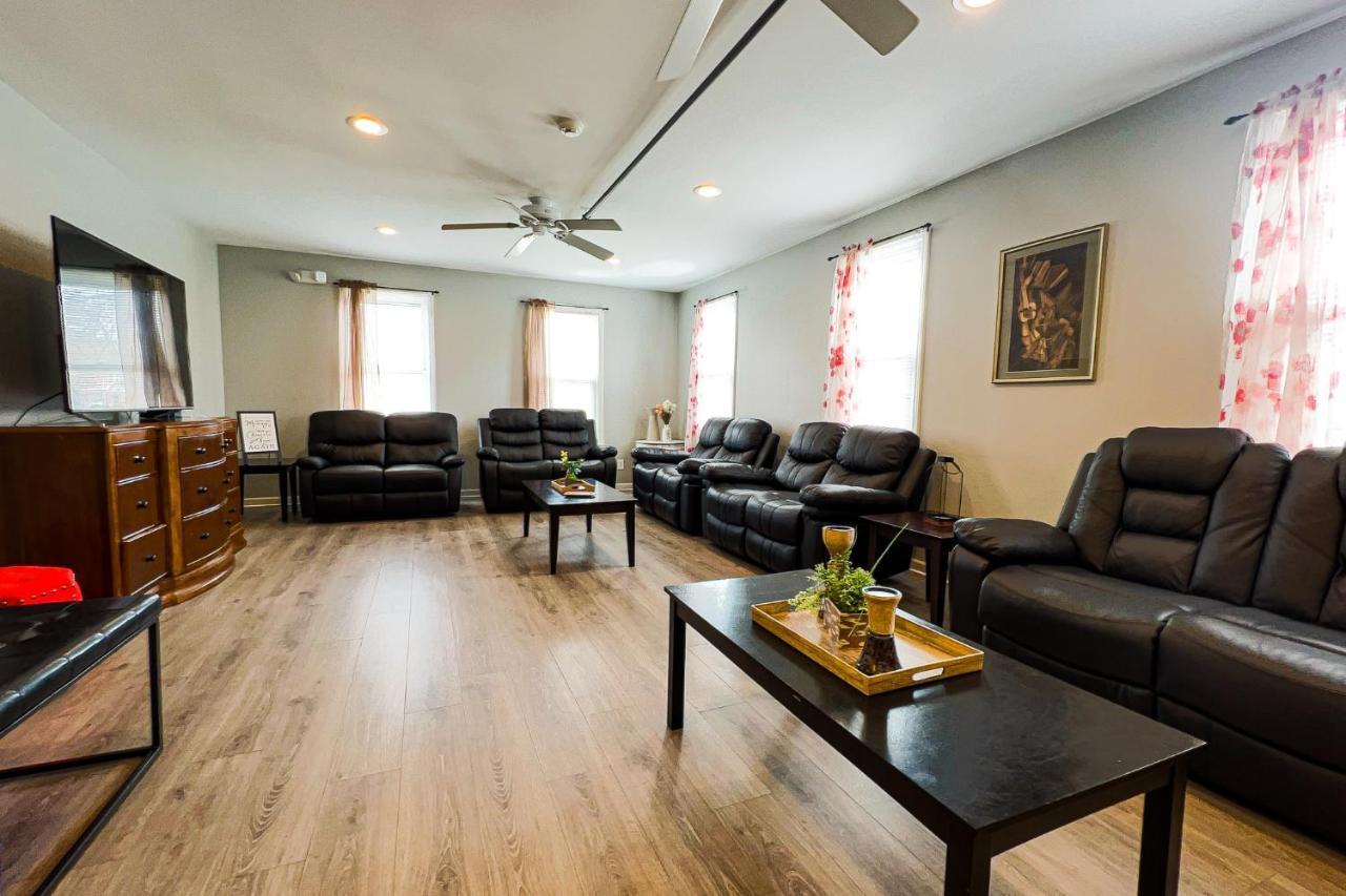 Unique Large 9br House With 3 Bath Close To The Falls * Niagarafälle