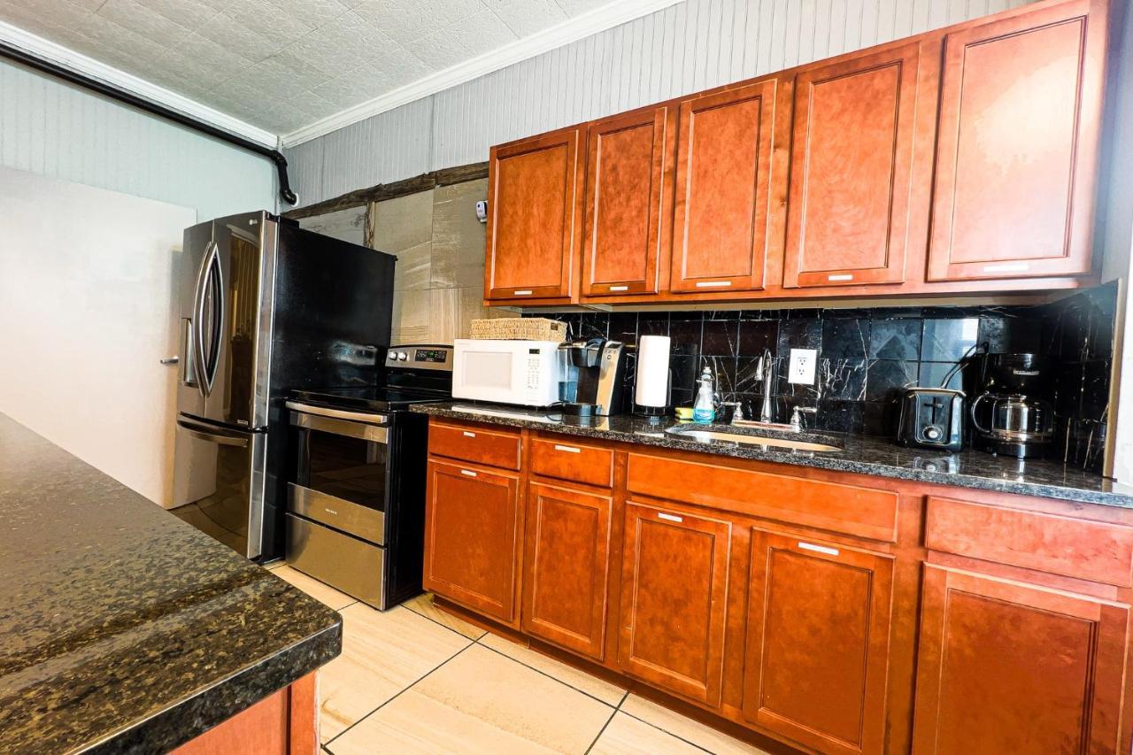 Unique Large 9br House With 3 Bath Close To The Falls Niagarafälle
